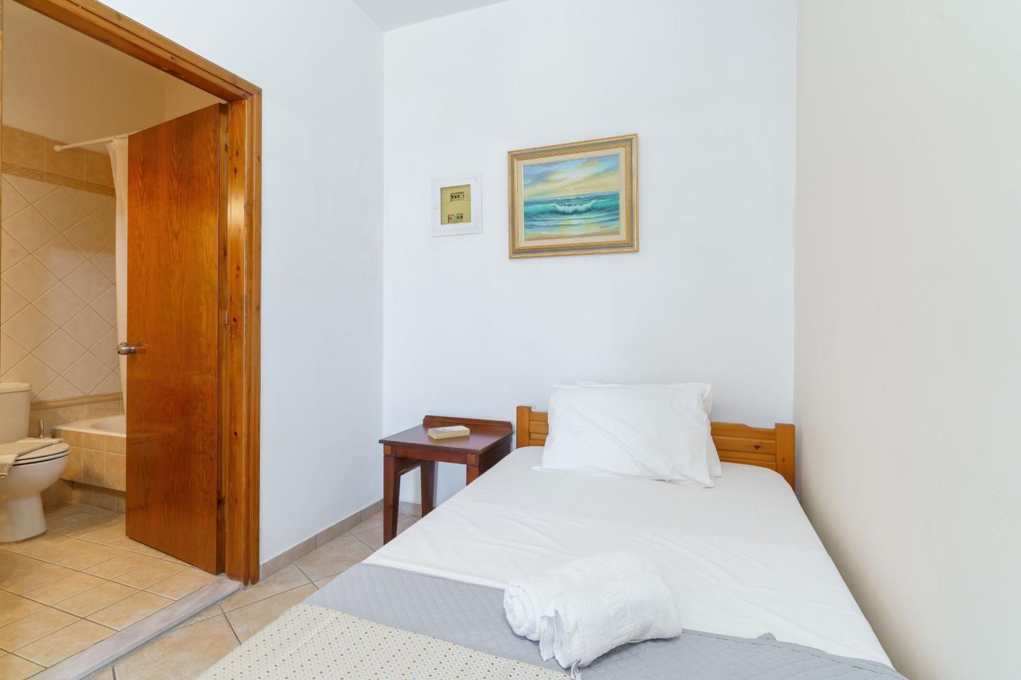 Sunrise Suites & Apartments Каливес Номер фото